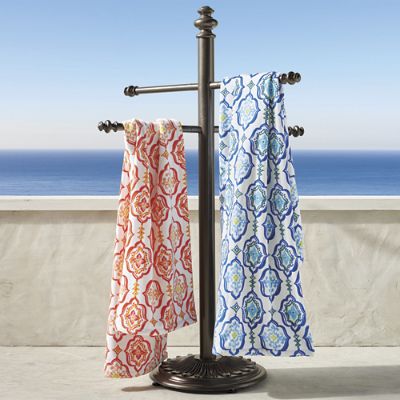 Outdoor best sale towel stand