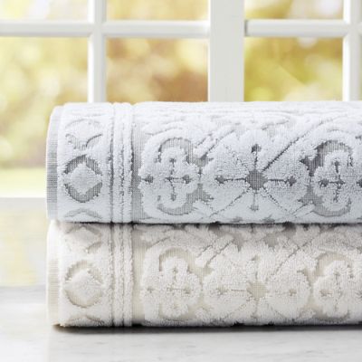 Frontgate Resort Collection™ Diamond Trellis Bath Towels