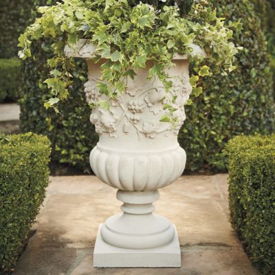 Veneto Urn | Frontgate