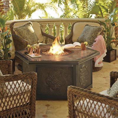 Hampton 5 pc. Chat Set with Arezzo Custom Fire Table