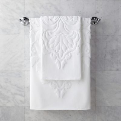 Frontgate, Bath, Frontgate Resort Collection Hand Towel In White