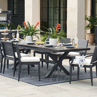 Hartley Aluminum Expandable Dining Table with Smooth Extension