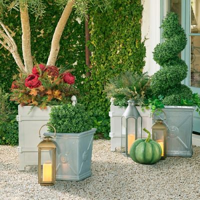 ノデル Nodel Queen ランタン Camden Lantern with Antiqued-Silver Finish & Glass for Indoor