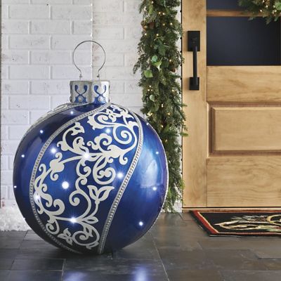 LED Swirl Scroll Yard Ornament with Handpainted Details & White