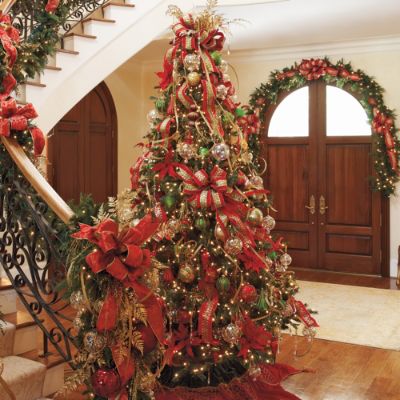 Glad Tidings Decorated Christmas Tree | Frontgate