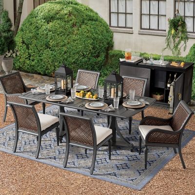 Gatsby Indoor/Outdoor Rug with Fade-Resistant Olefin Fibers