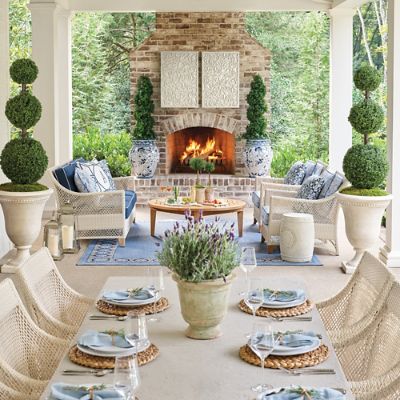 Spiral Outdoor Boxwood Topiary & UV-Protected Faux Greenery for