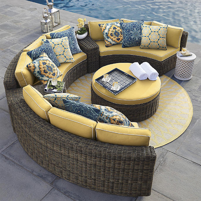 Hyde Park Curved Modular Seating In, Outdoor Circular Couch