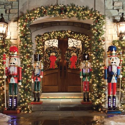 Classic Outdoor Prelit Garland Frontgate